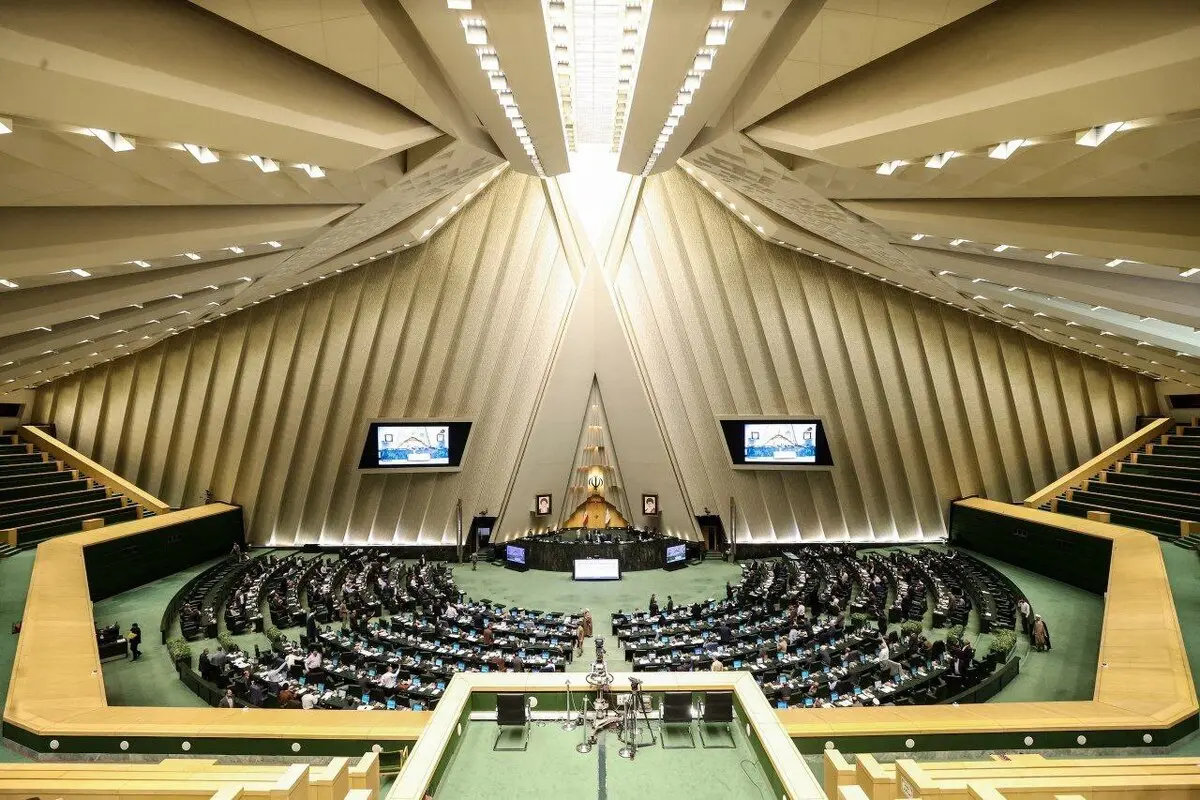 مجلس مقابل دولت ایستاد؛ الحاق زمین برای ساخت مسکن ادامه دارد